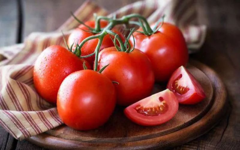 Cà chua là nguyên liệu làm đẹp tự nhiên