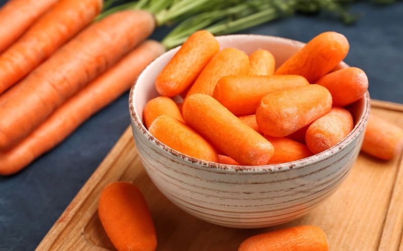 Cà rốt giúp hỗ trợ điều trị tàn nhang và làm sáng da