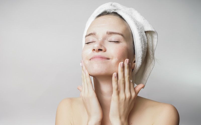 Các bước dưỡng ẩm cho da để có cách đắp mặt na đúng cách 