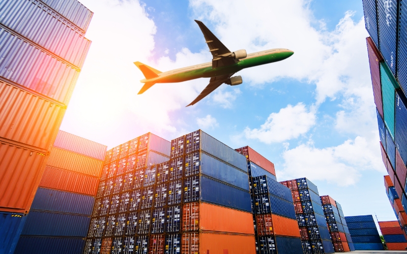 Nhập hàng thông qua đơn vị mua hộ