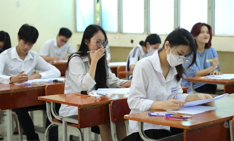 Gạch chân từ khóa bằng bút chì